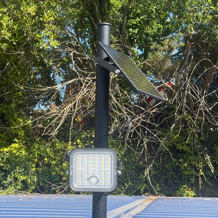 10W Solar-LED-Leuchte mit PIR-Bewegungssensor